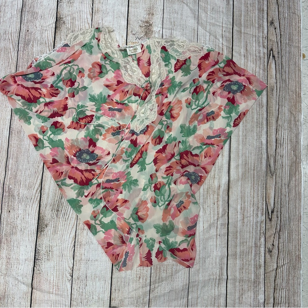 Victoria’s Secret vintage floral lace beaded kimono robe